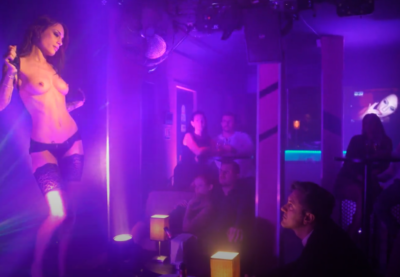 Barda  Tanıştığı Adama Striptiz Şov Yapan Esmer