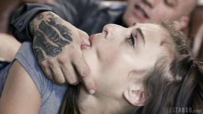 Zavallı Kıçım! Üvey Babam Kötü Davranışlarım Yüzünden Onu Cezalandırdı